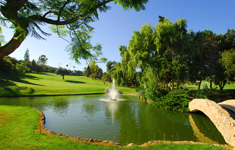 golf courses marbella