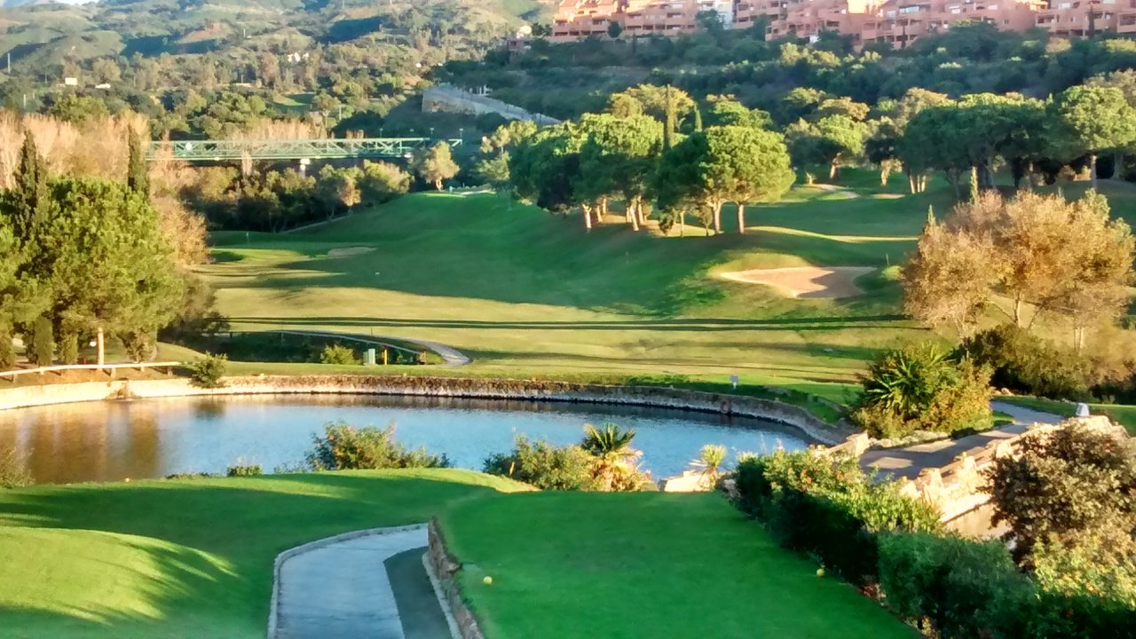 golf courses marbella